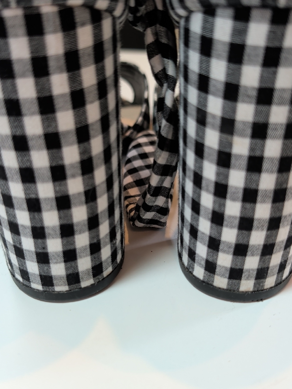 Lulu's, Covington, Black And White Gingham Block Heels. Sz 10 - Picture 9 of 11